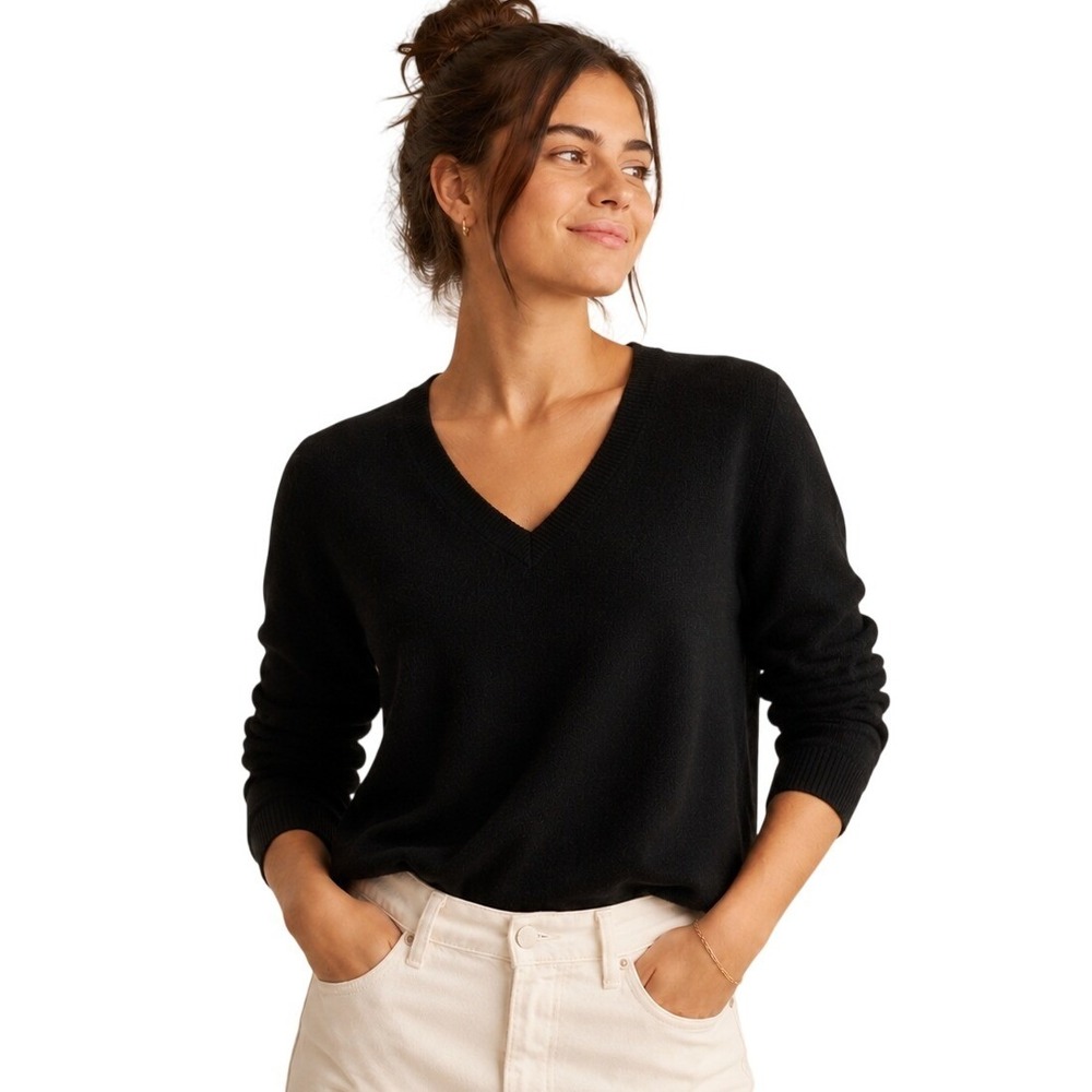 Quince Sweater Womens Medium 100% Mongolian Cashmere Black V Neck NWT